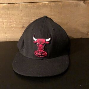Chicago Bulls New Era Windy City Fitted Hat (7 1/8, Medium) (New)
